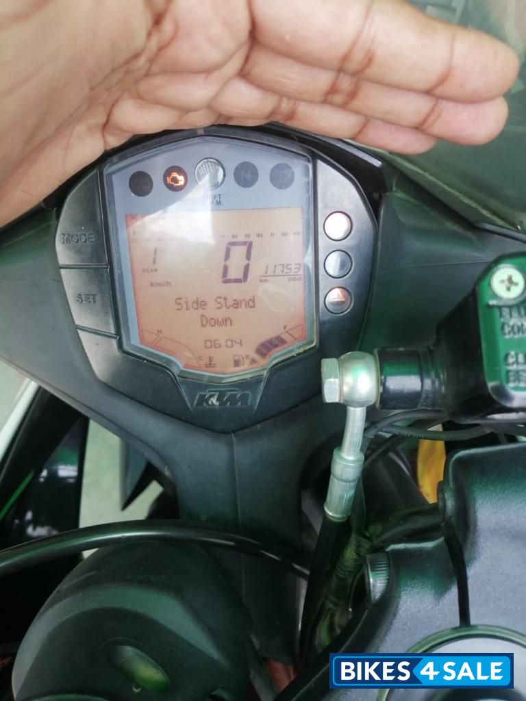 White Orange KTM RC 200