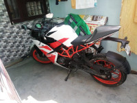 White Orange KTM RC 200