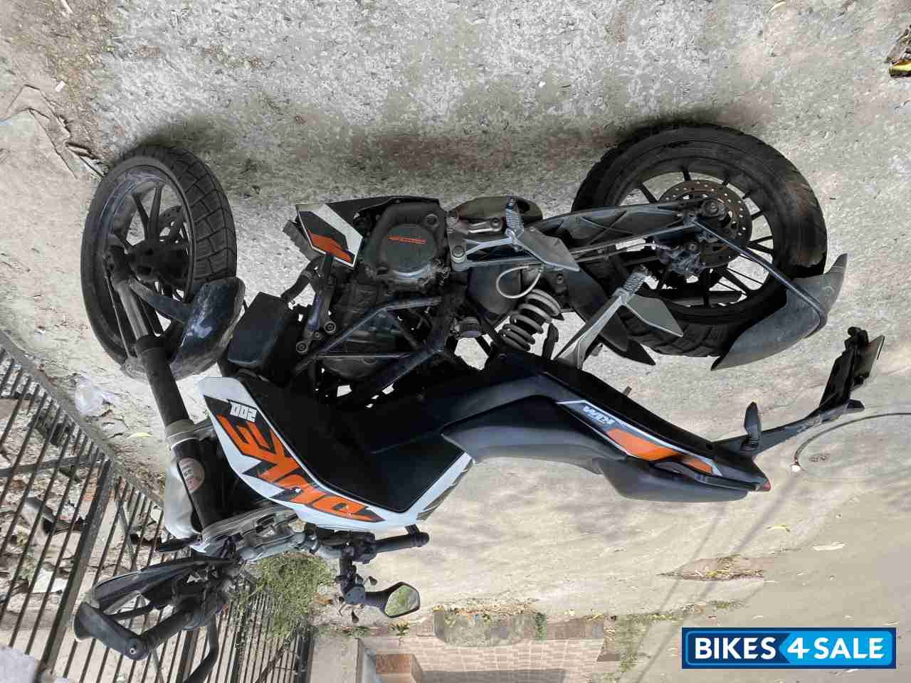 KTM Duke 200