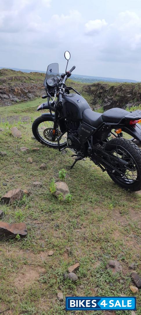 Granite Black Royal Enfield Himalayan 2021