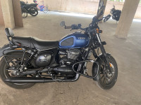 Yezdi Roadster Dark 2022 Model