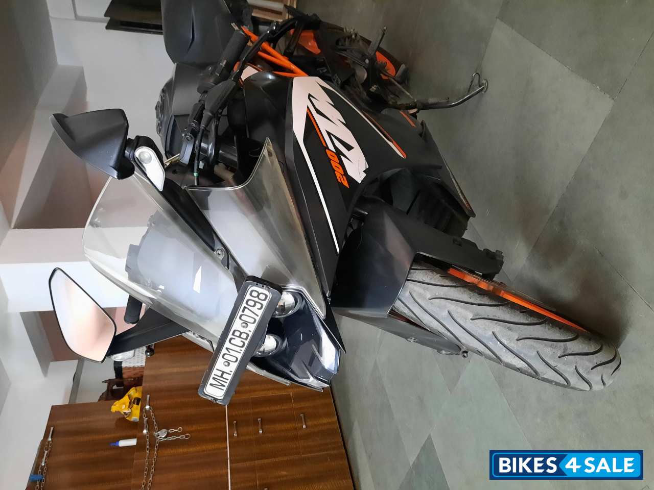 Black Orange KTM RC 200 Black Orange KTM RC 200