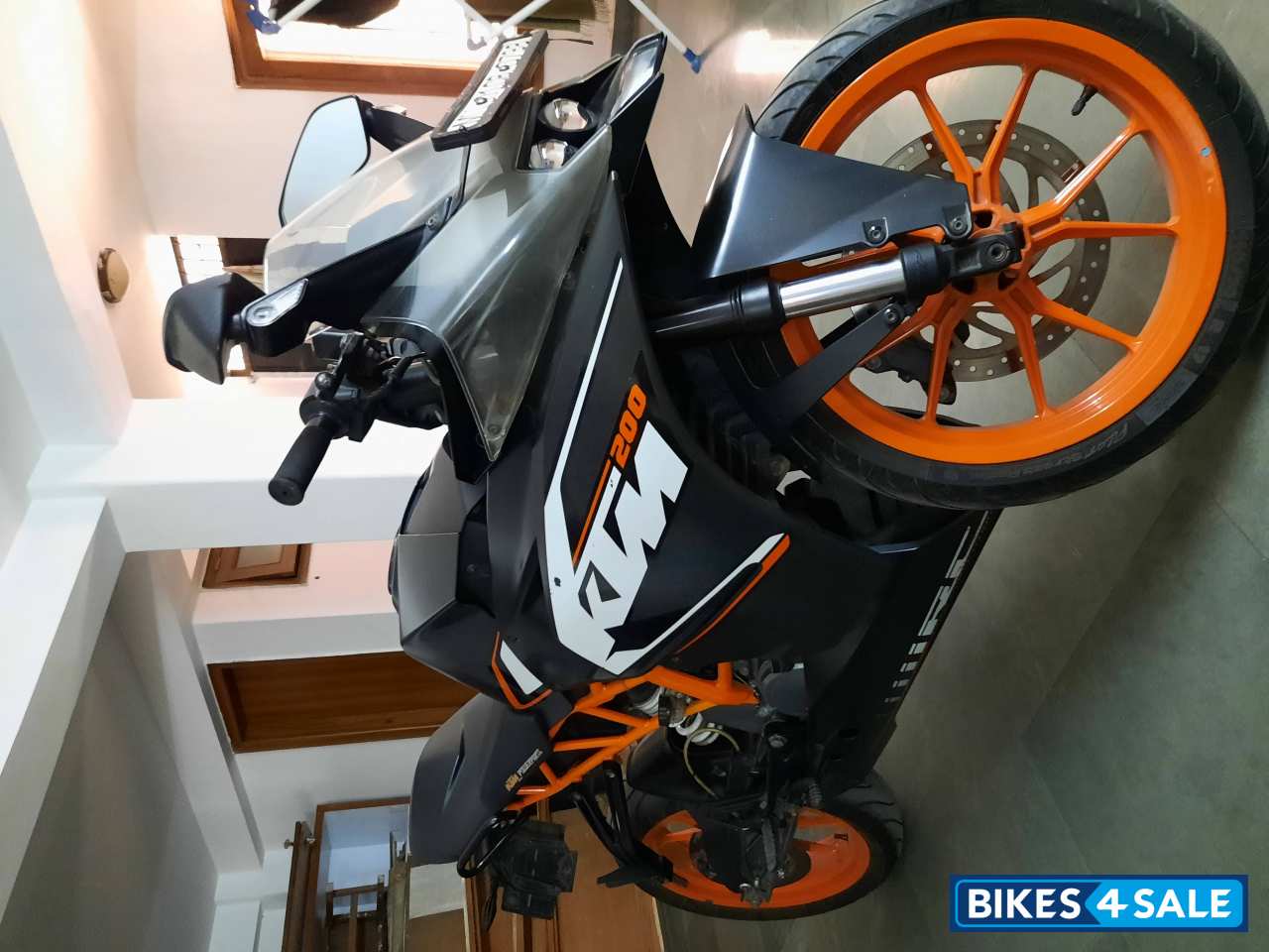 Black Orange KTM RC 200 Black Orange KTM RC 200