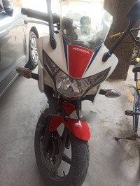 Tricolour Honda CBR 250R ABS