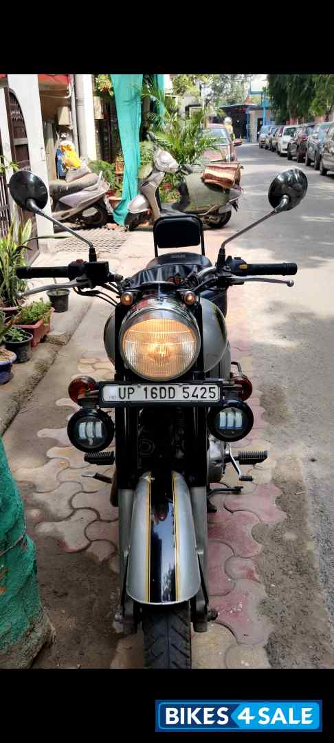 Silver Grey Royal Enfield Classic 500