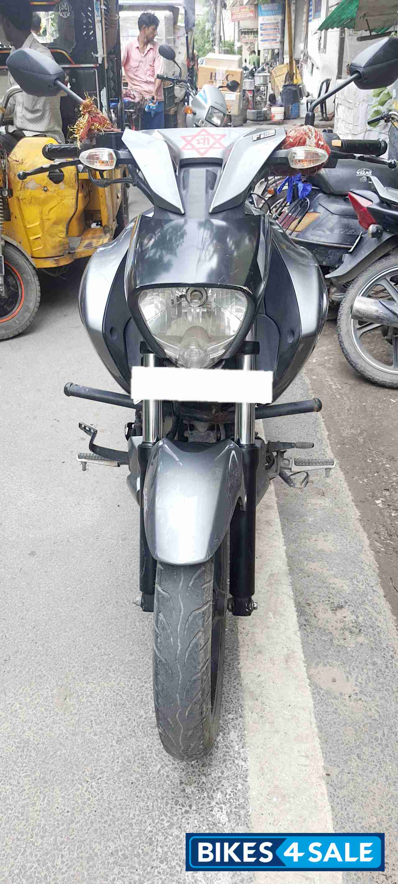 Grey Matte Black Suzuki Intruder 150 FI