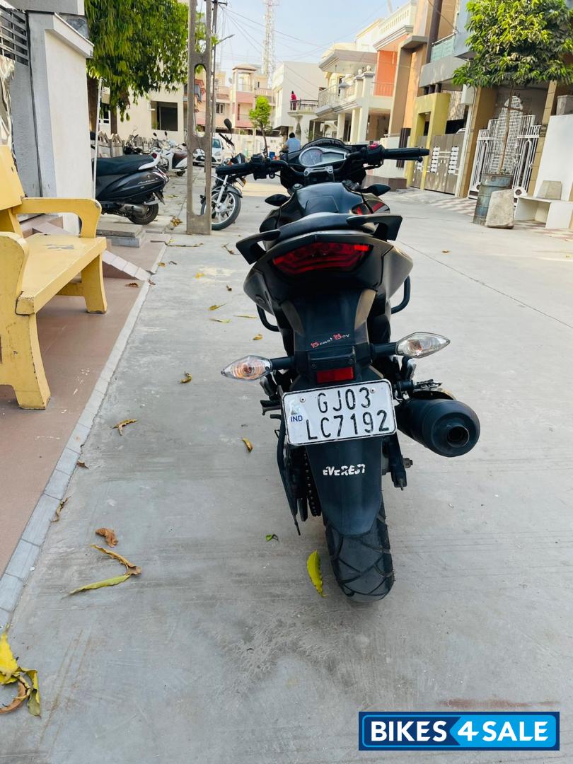 Black Silver Hero Xtreme 200R