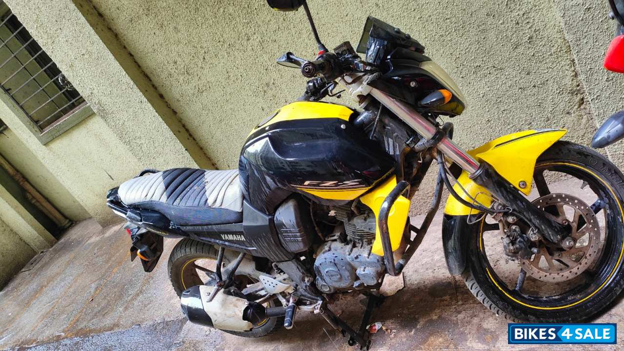 Yamaha FZ-S