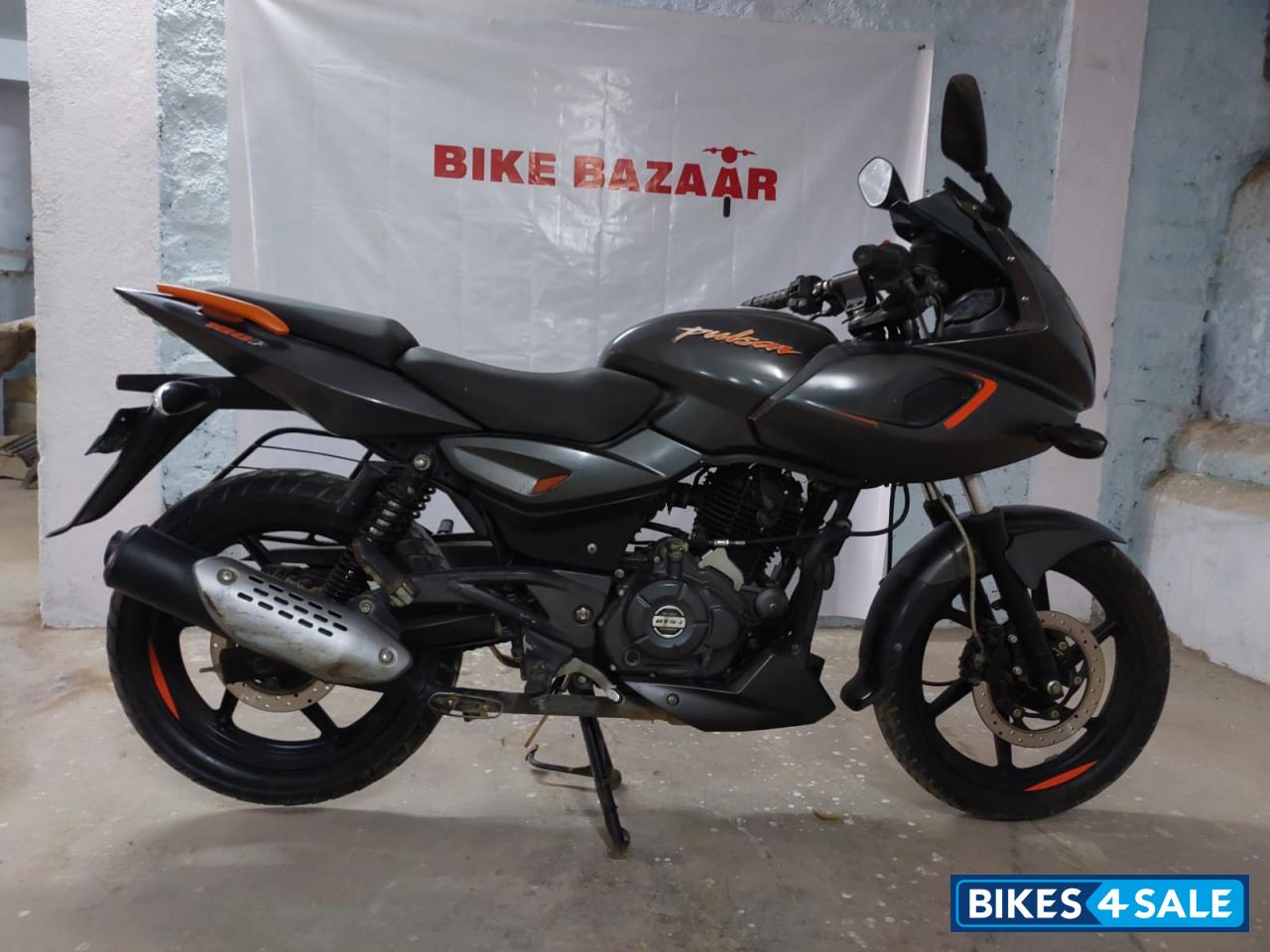 Bajaj Pulsar 180