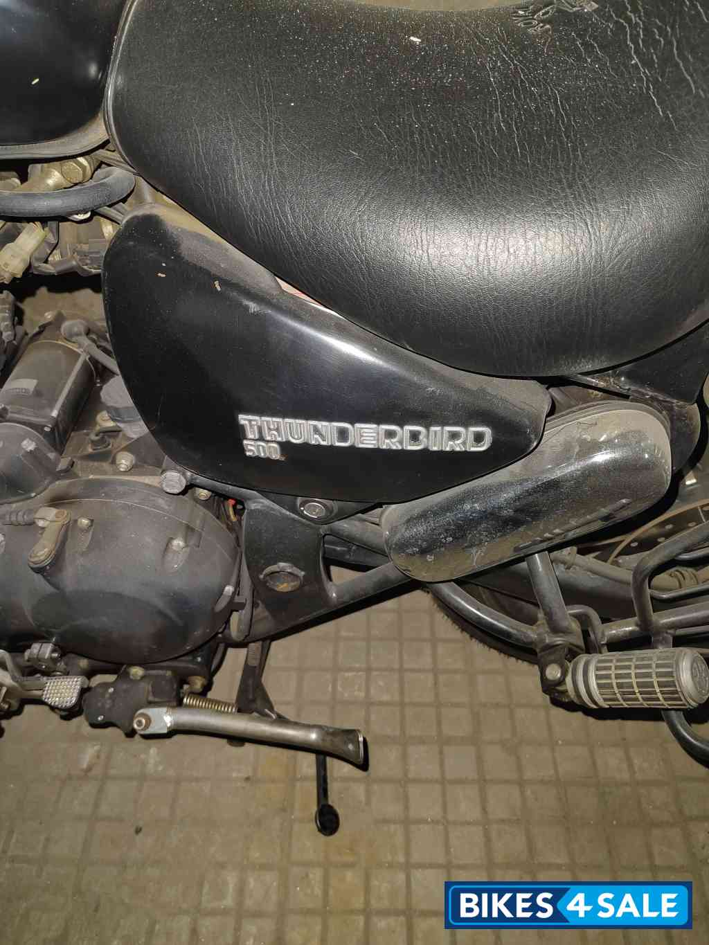 Black Royal Enfield Thunderbird 500