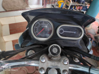 Bajaj V15