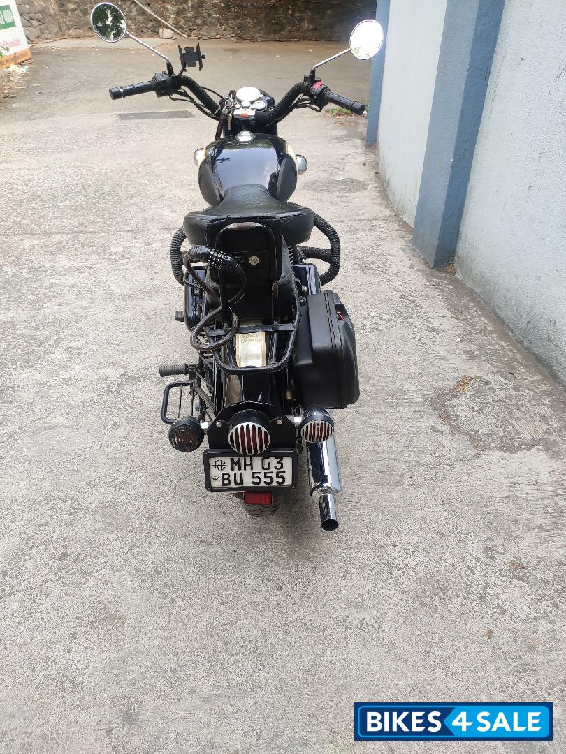 Black Royal Enfield Classic 500