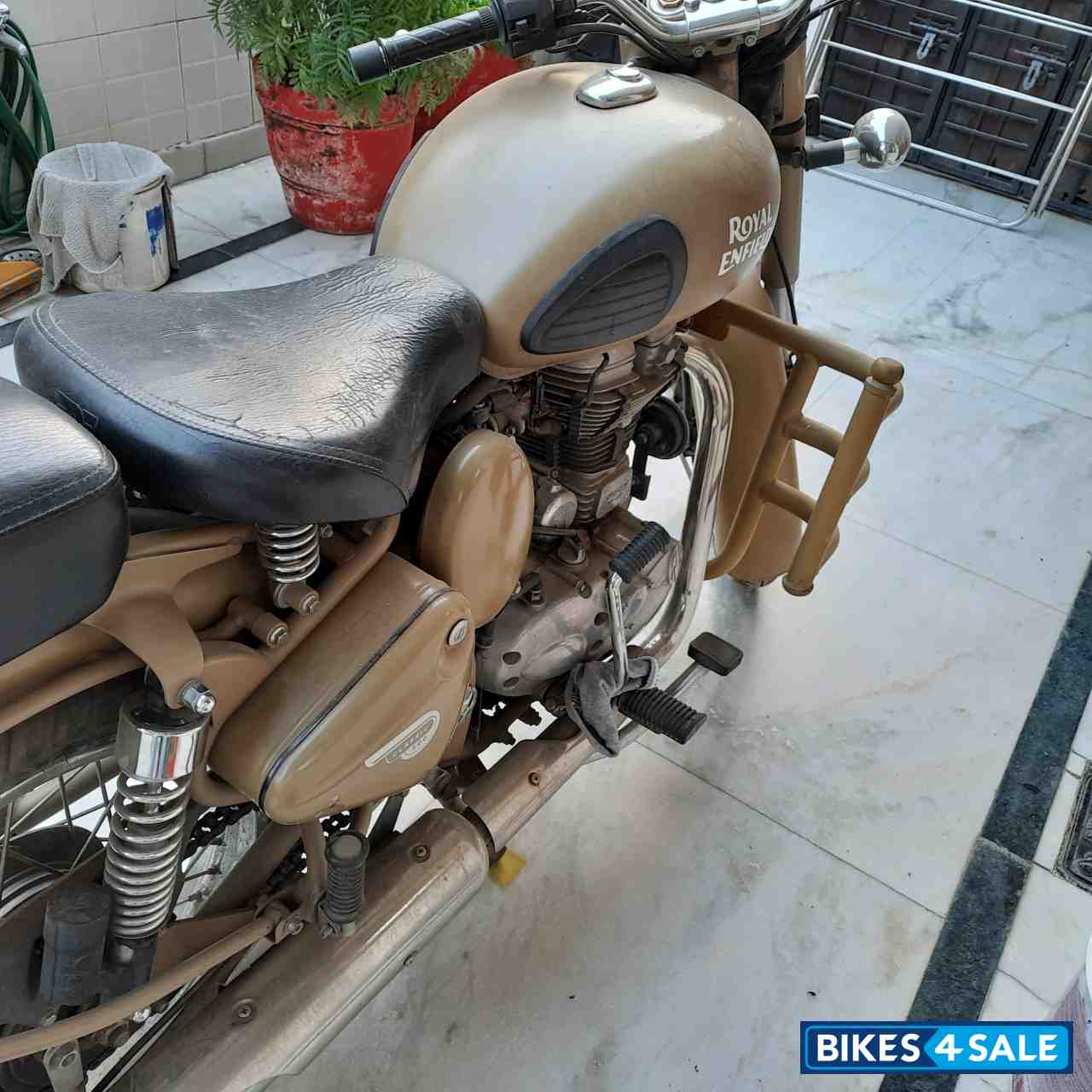 Royal Enfield Classic Desert Storm