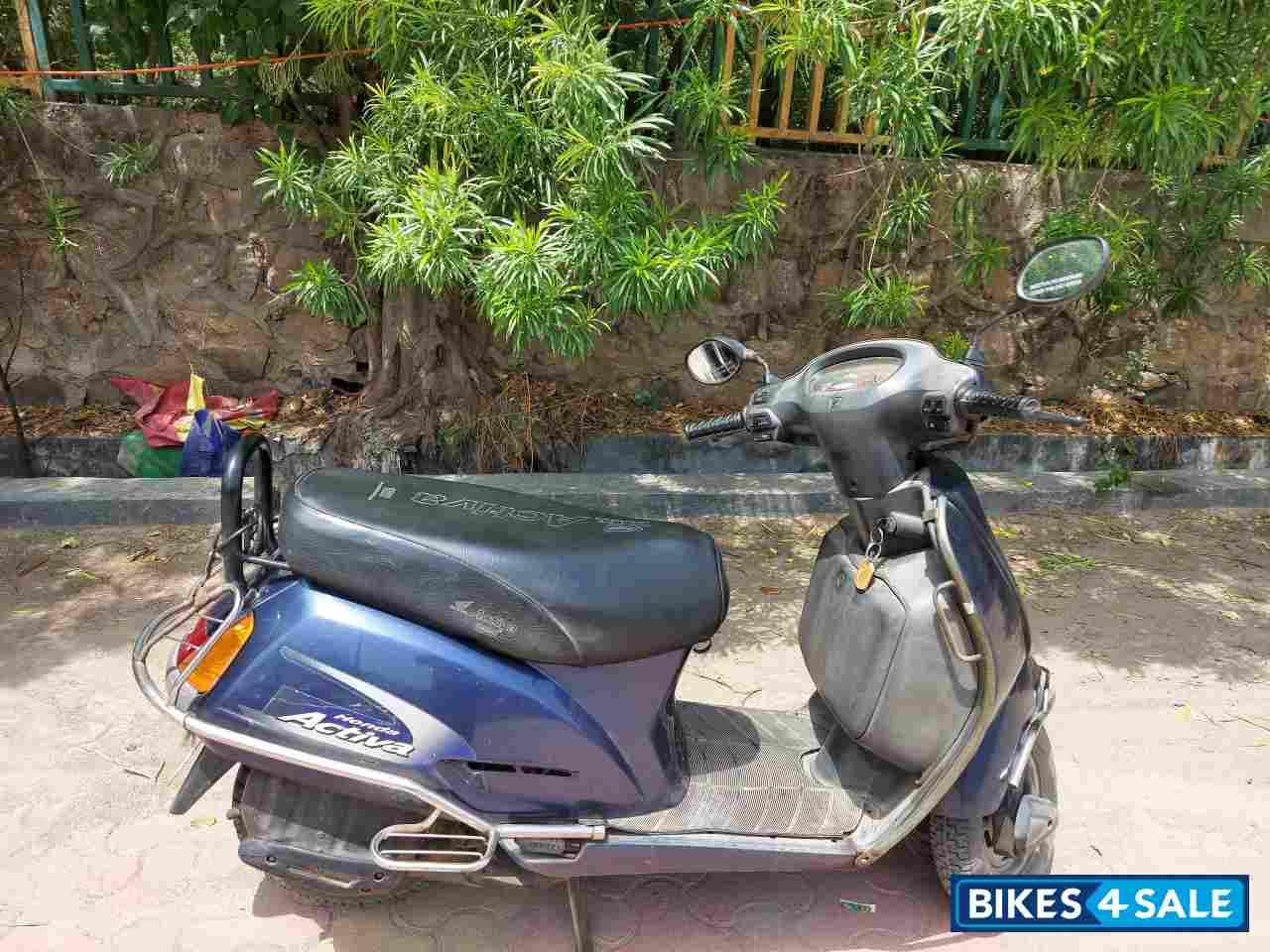 Blue Honda Activa