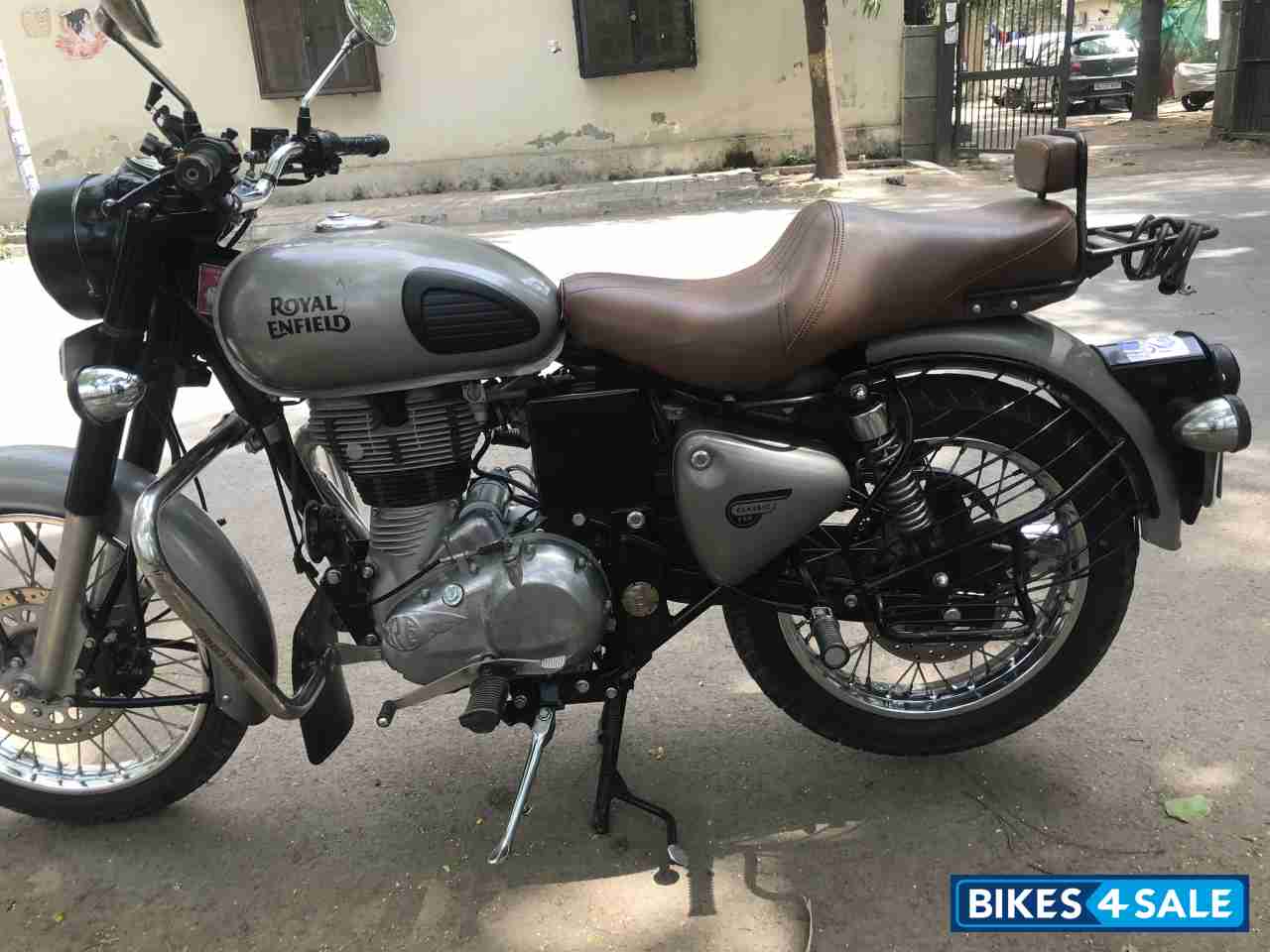 Gun Metal Gray Royal Enfield Classic Gunmetal Grey