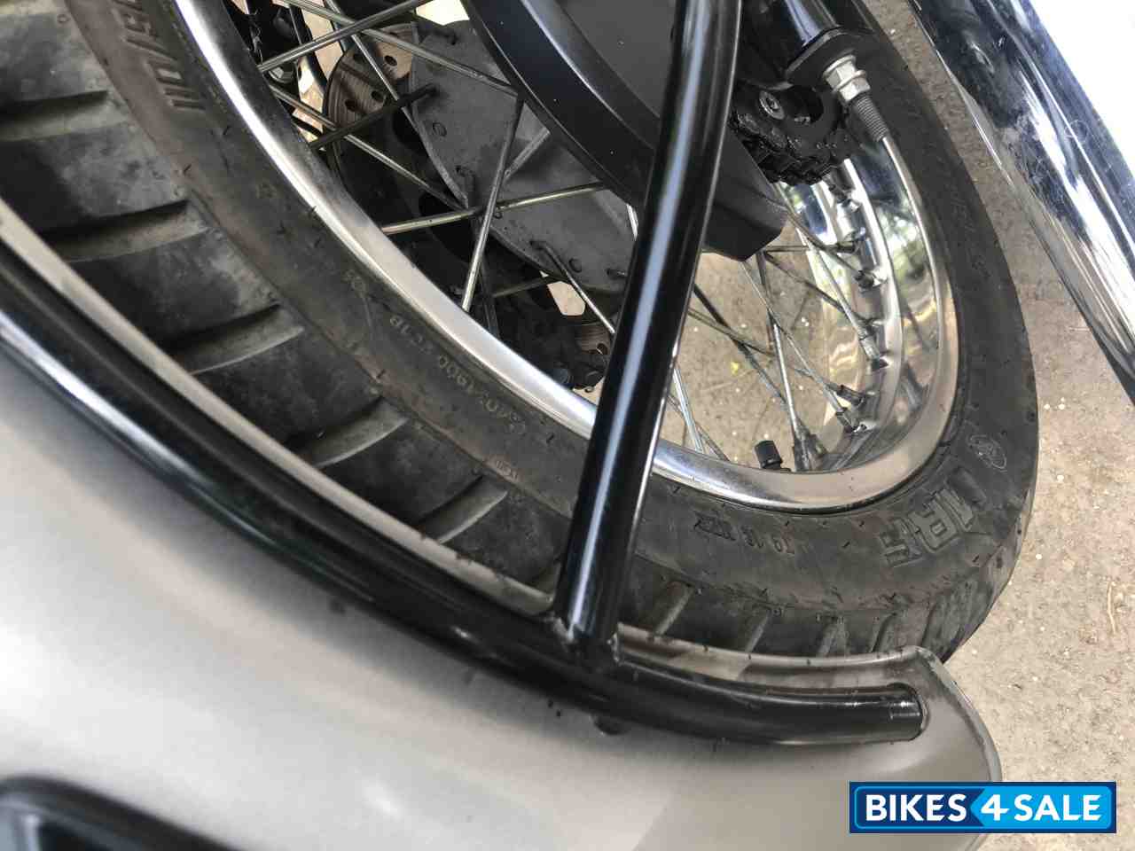 Gun Metal Gray Royal Enfield Classic Gunmetal Grey