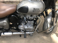 Gun Metal Gray Royal Enfield Classic Gunmetal Grey