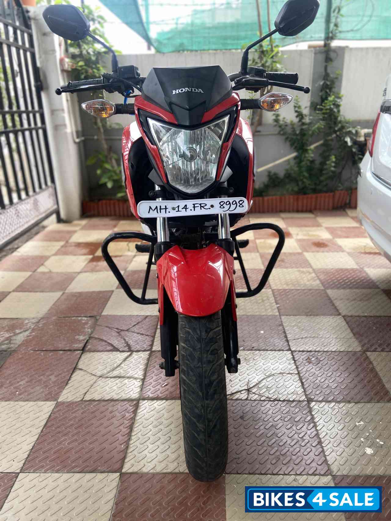 Honda CB Hornet 160R