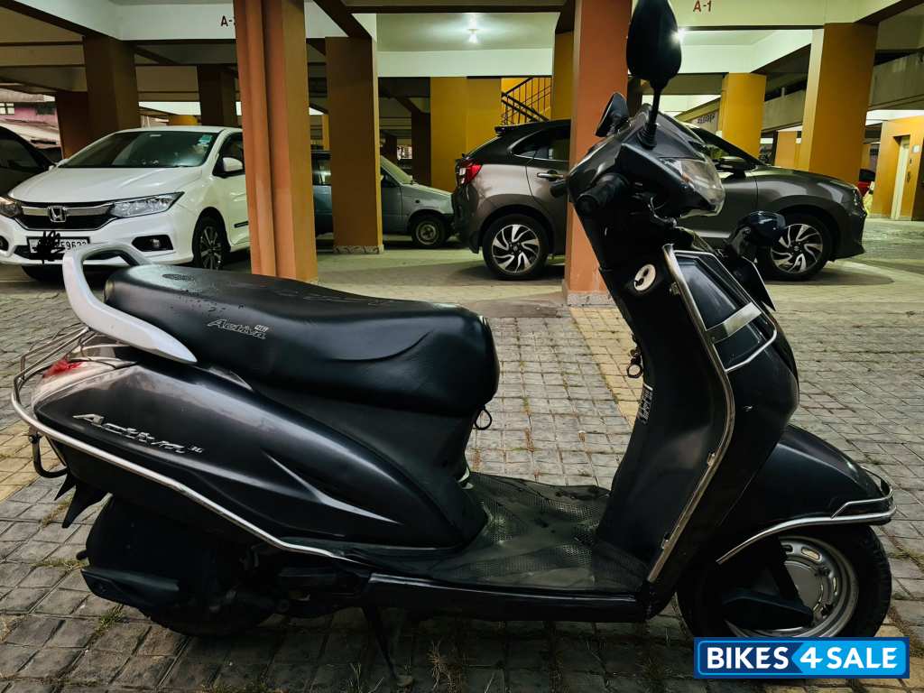 Grey Honda Activa 3G