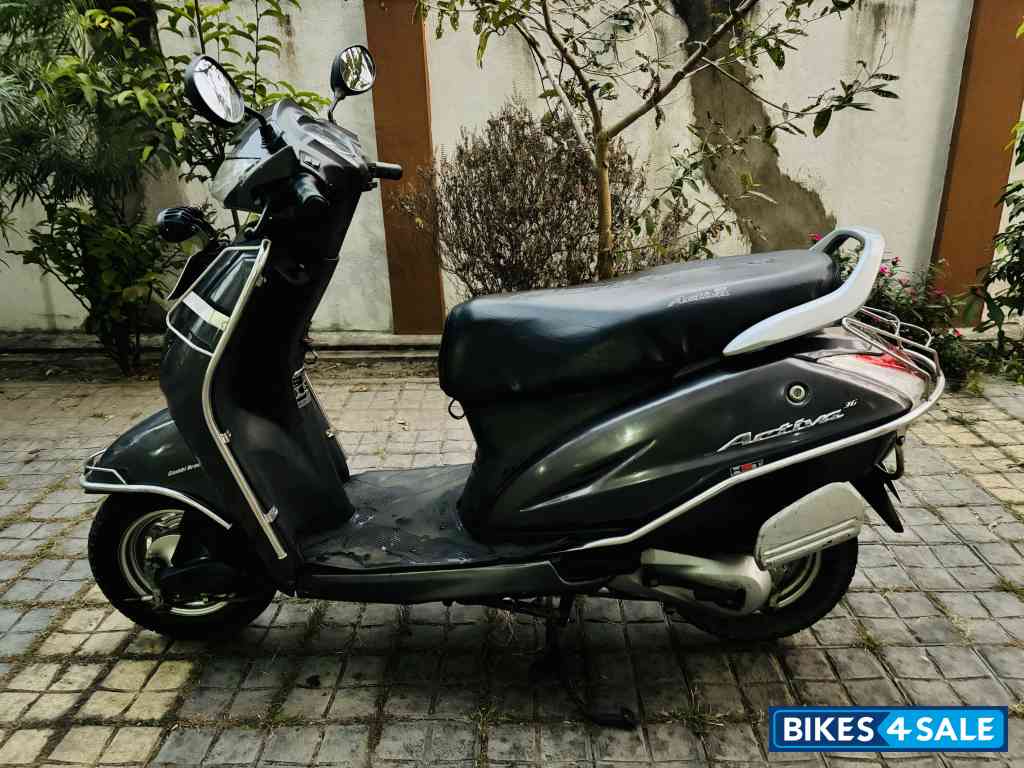 Grey Honda Activa 3G