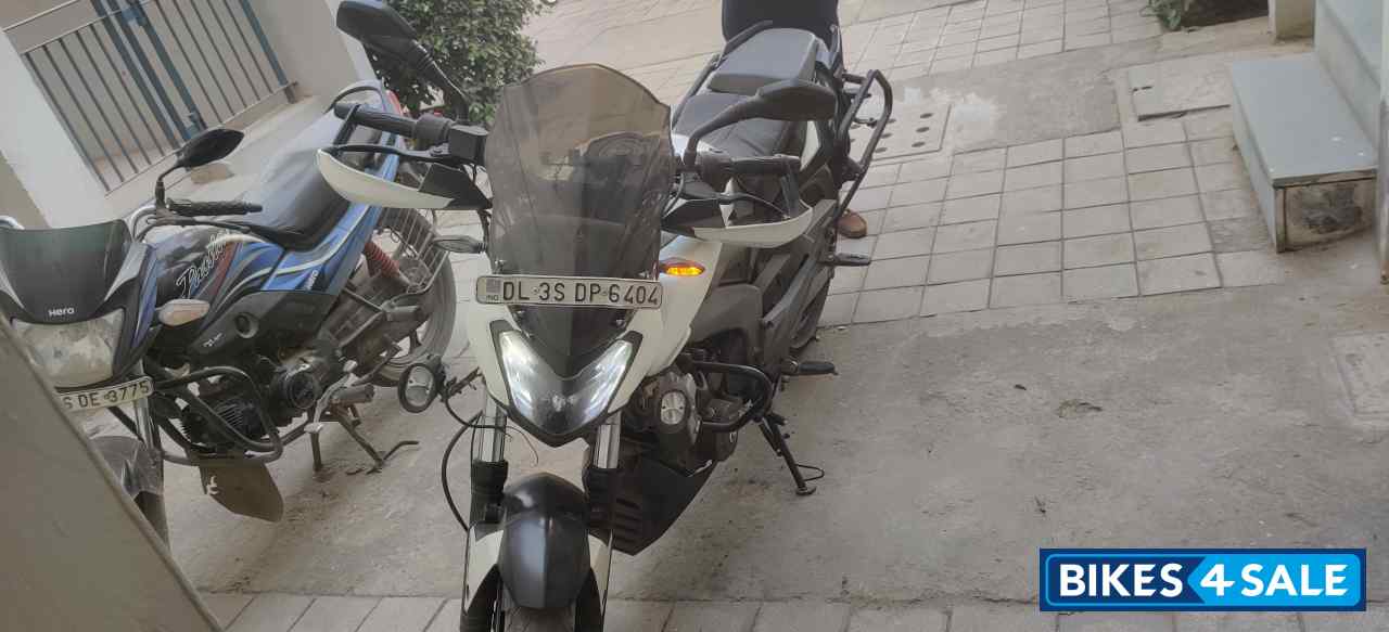 Bajaj Dominar 400 Disc