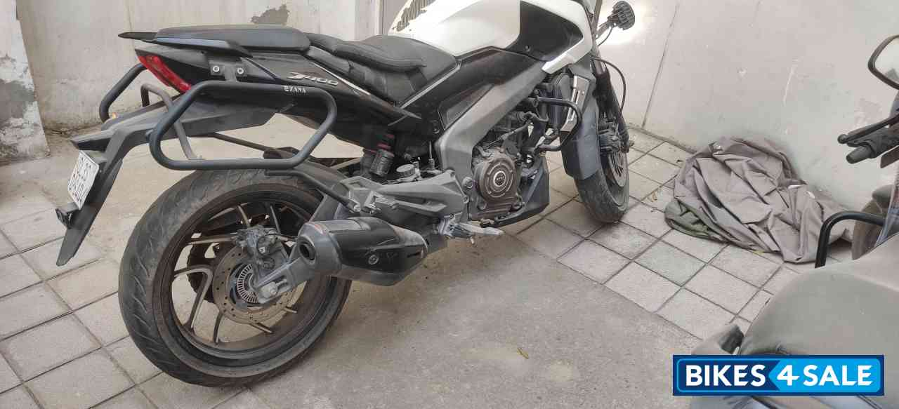 Bajaj Dominar 400 Disc