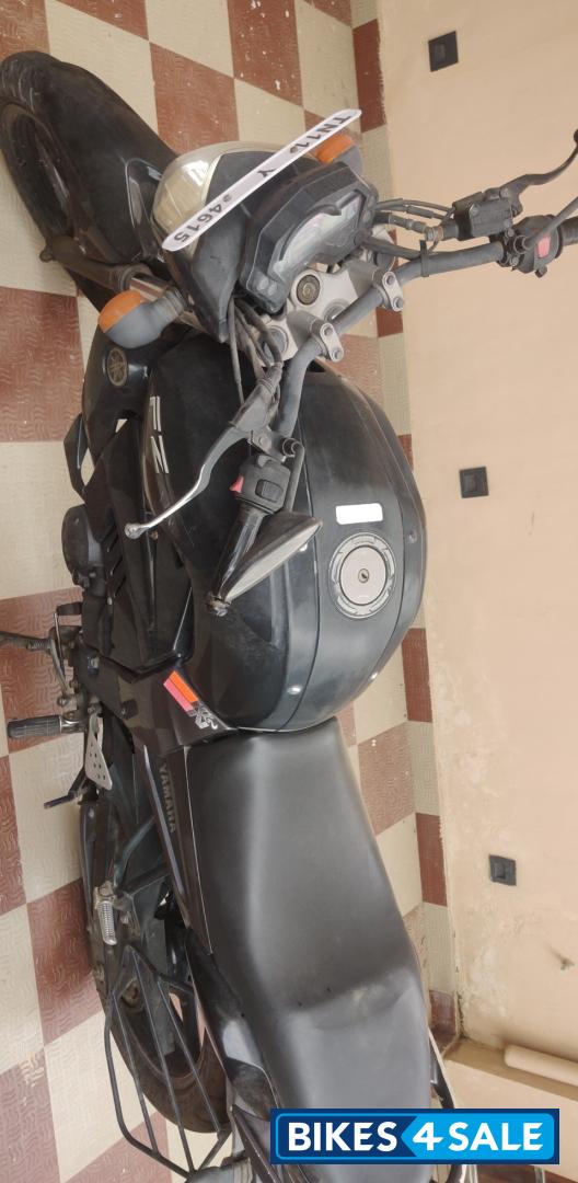 Black Yamaha FZ