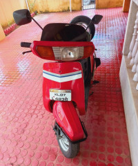 Red Kinetic Kinetic Honda