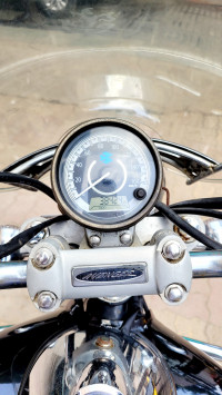 Bajaj Avenger Cruise 220