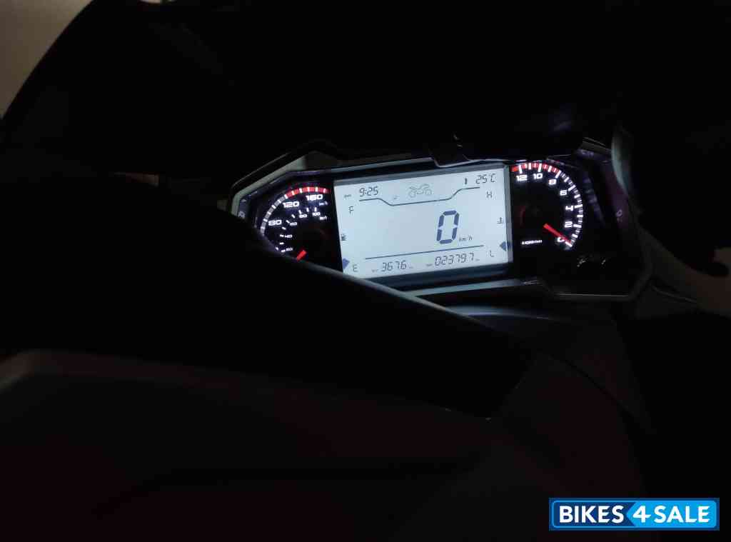 White Keeway Vieste 300