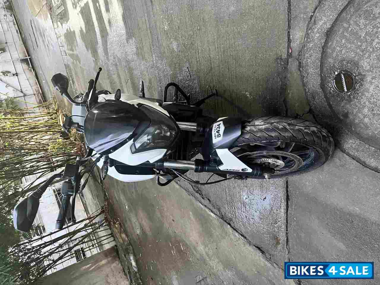 Bajaj Dominar 400 Disc