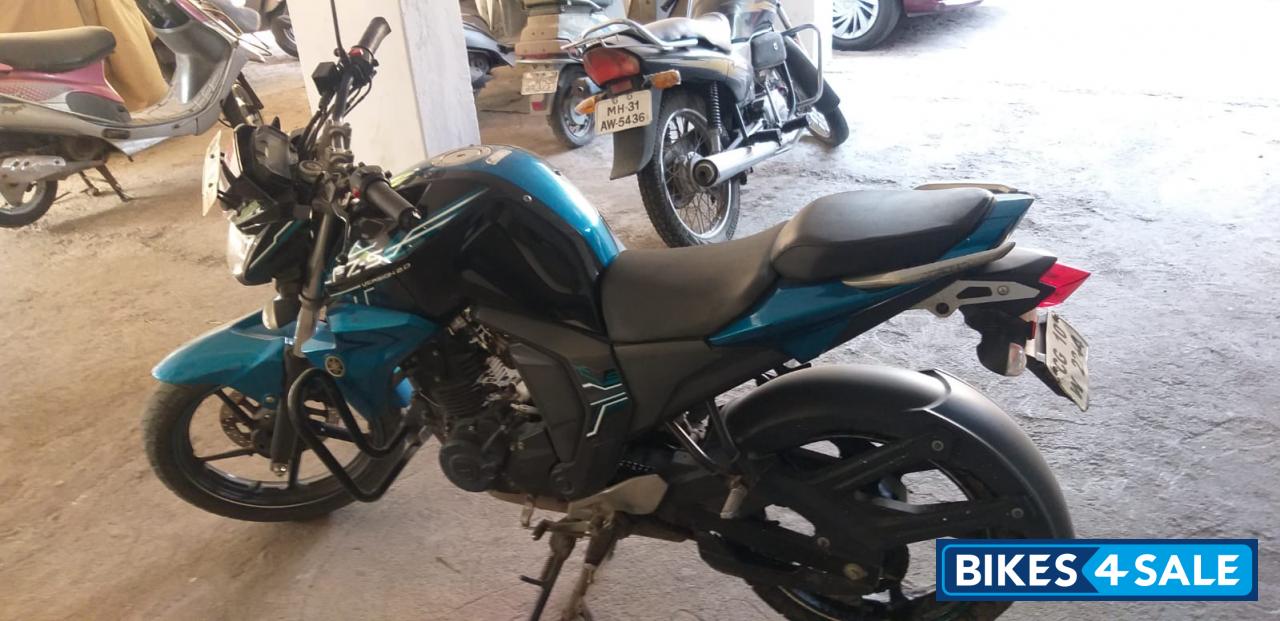 Yamaha FZS