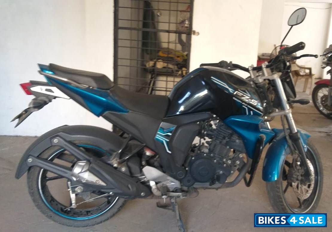 Yamaha  FZS