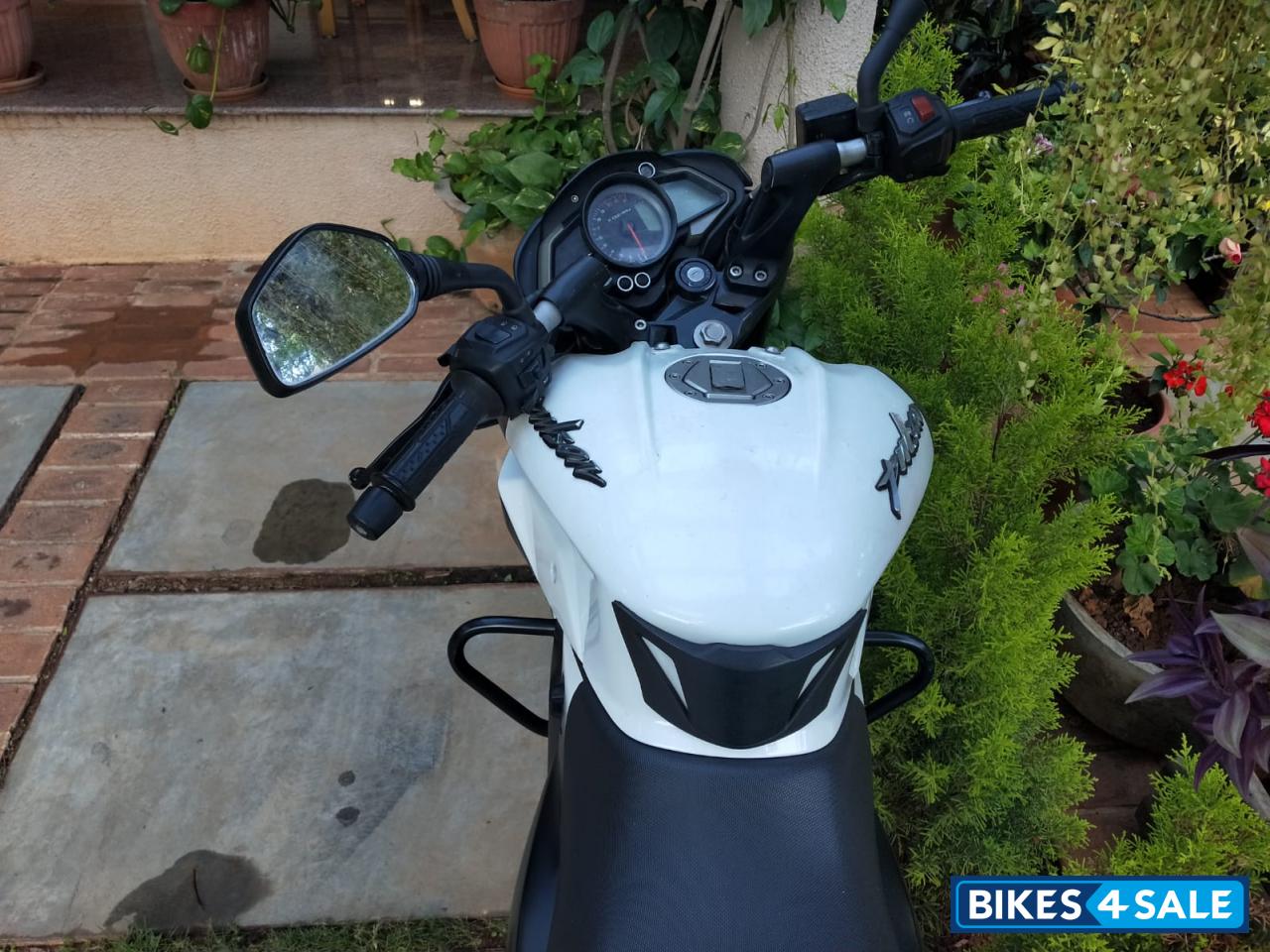 Bajaj Pulsar 200 NS ABS