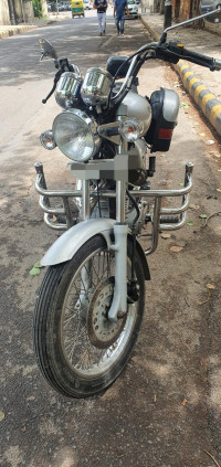 Silver Royal Enfield Thunderbird TwinSpark 350