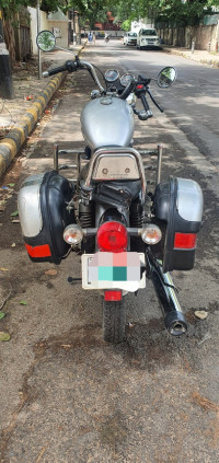 Silver Royal Enfield Thunderbird TwinSpark 350