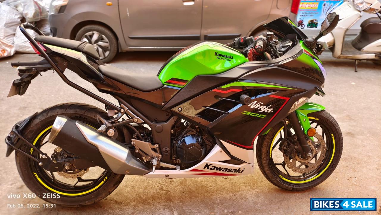 Kawasaki Ninja 300 BS6