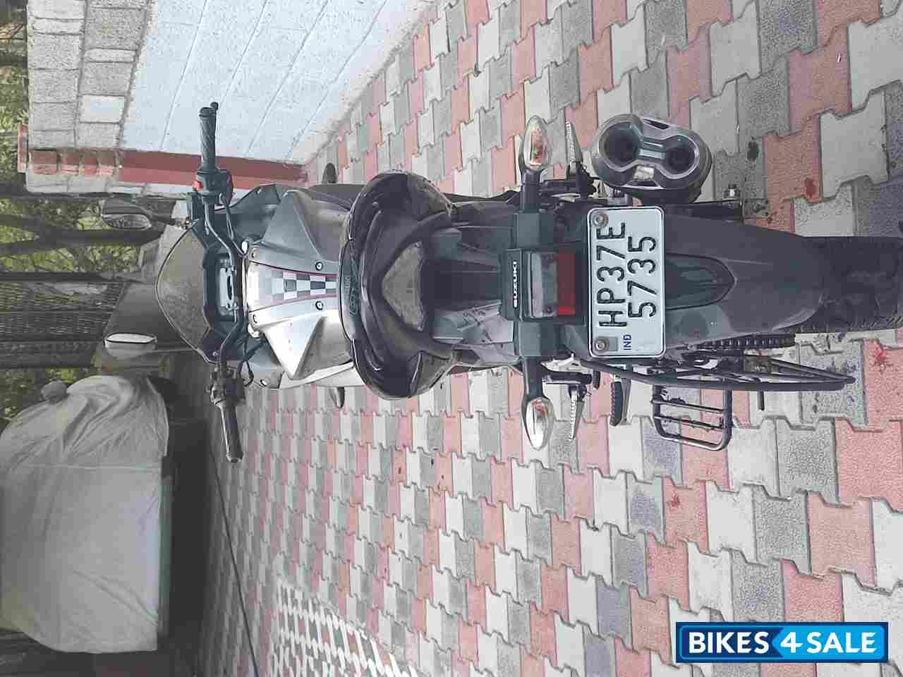 Metalic Grey Suzuki Gixxer SF SP