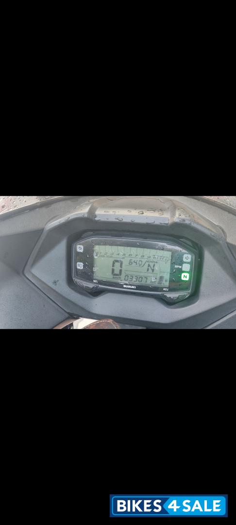 Metalic Grey Suzuki Gixxer SF SP