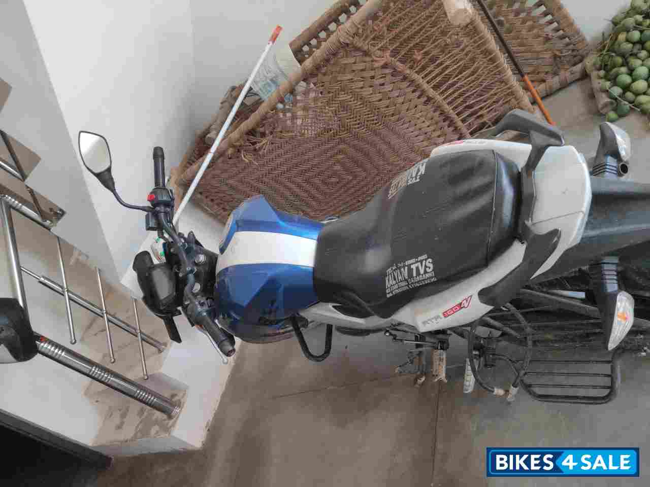 TVS Apache RTR 160 4V