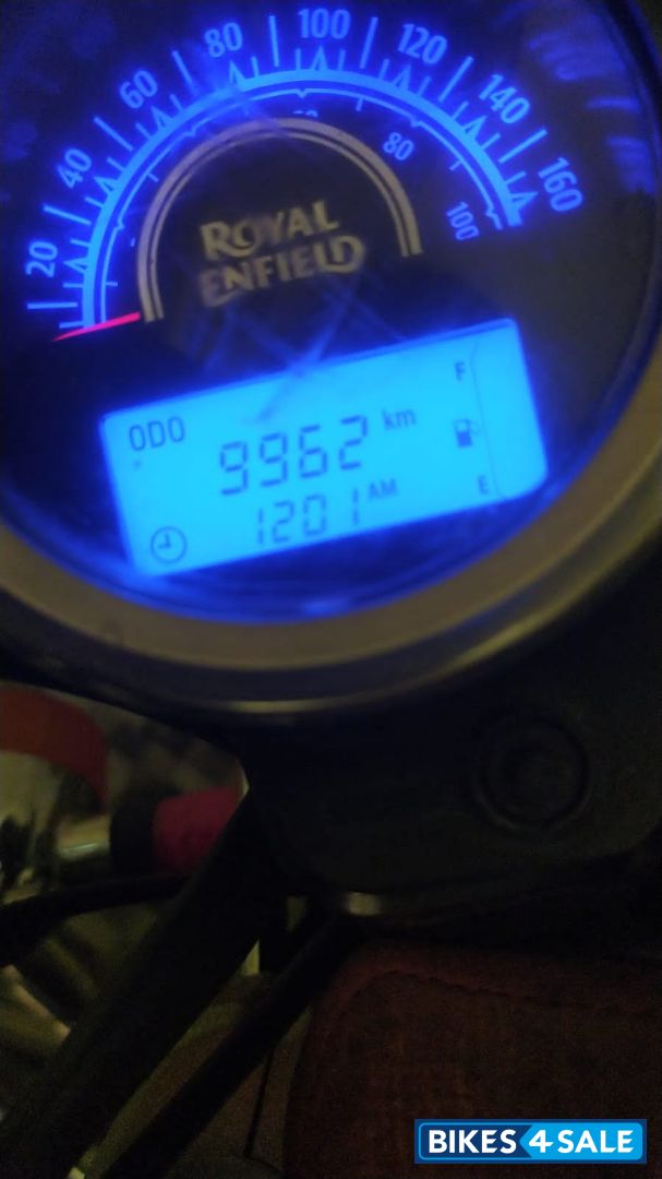 Black Royal Enfield Thunderbird 500