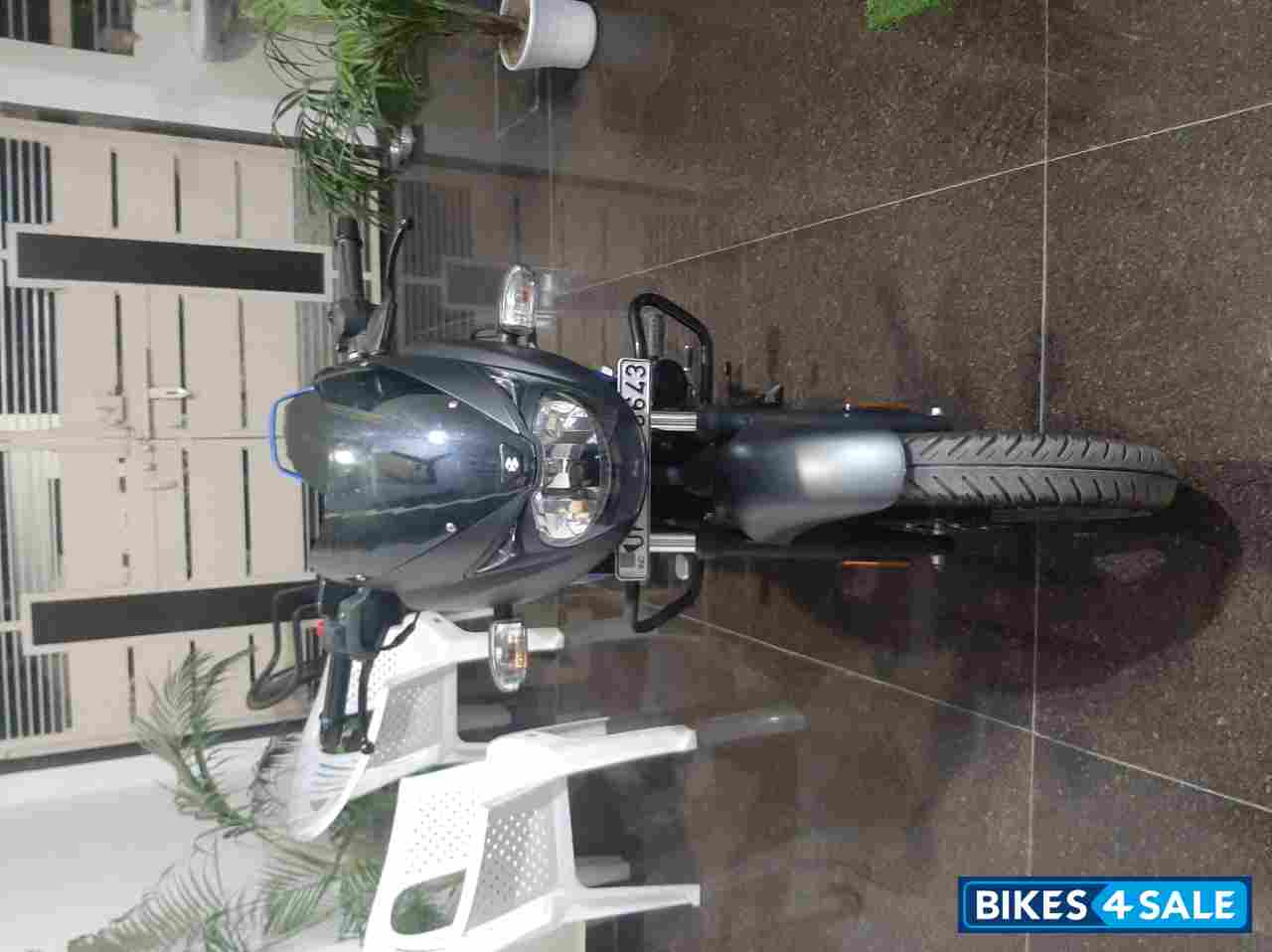 Bajaj Pulsar 125 Neon BS6