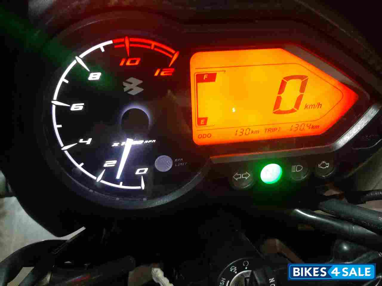 Bajaj Pulsar 125 Neon BS6