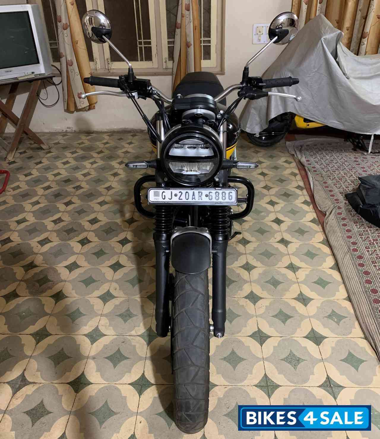 Black, Yellow Honda CB350RS