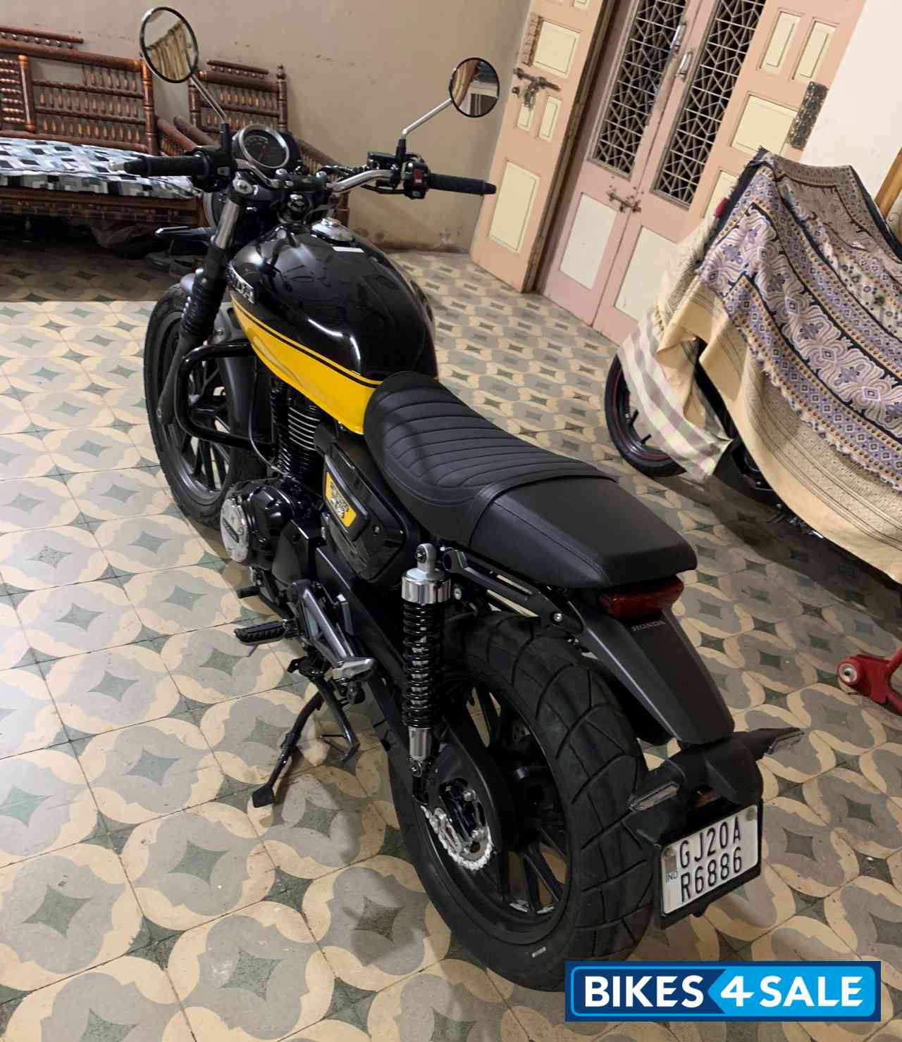 Black, Yellow Honda CB350RS