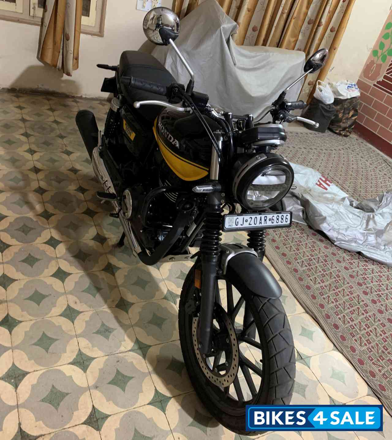 Black, Yellow Honda CB350RS