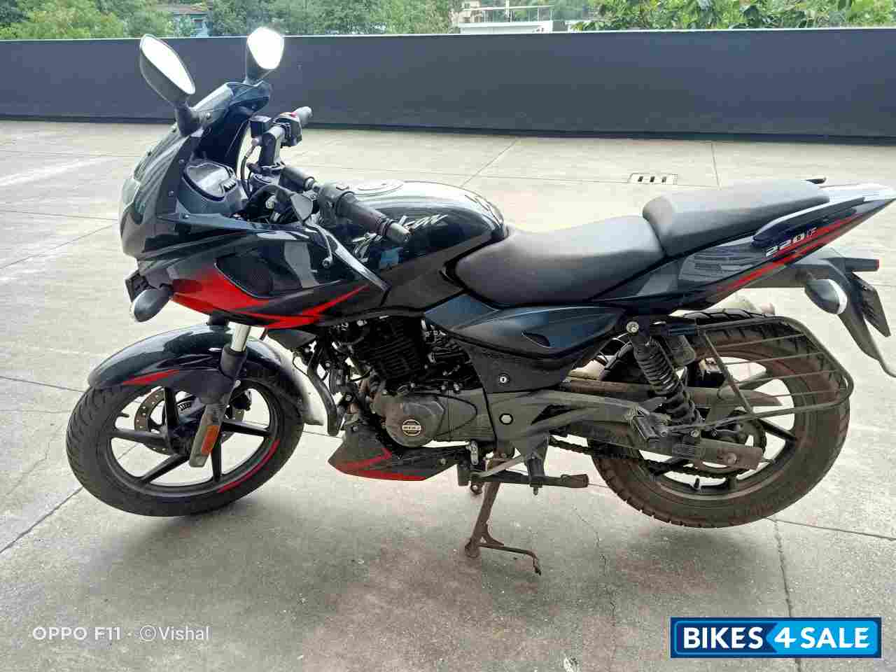 Red Black Bajaj Pulsar 220F BS6