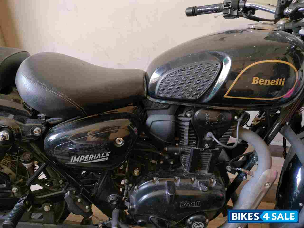 Black Benelli Imperiale 400