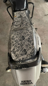 Black-red Hero Glamour 125