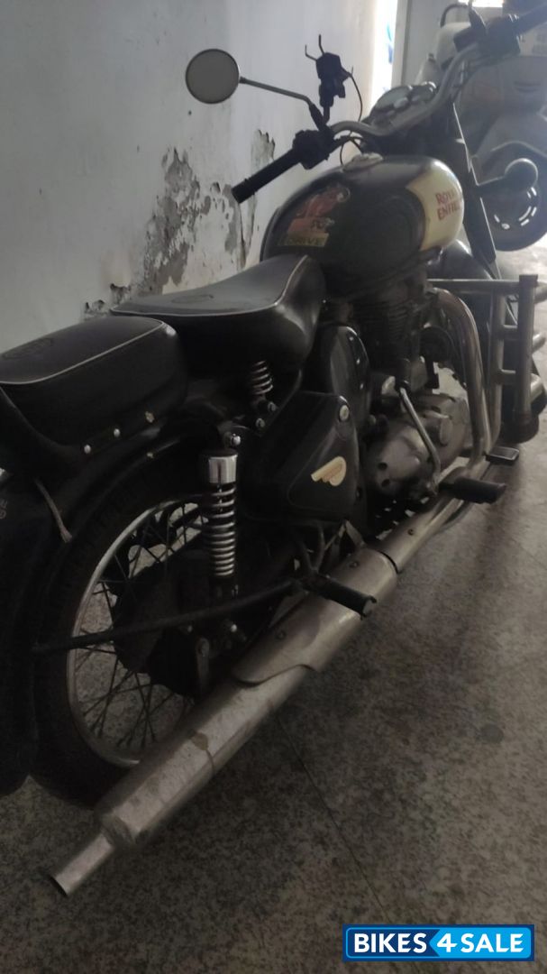 Black Royal Enfield Classic 350 Black Royal Enfield Classic 350